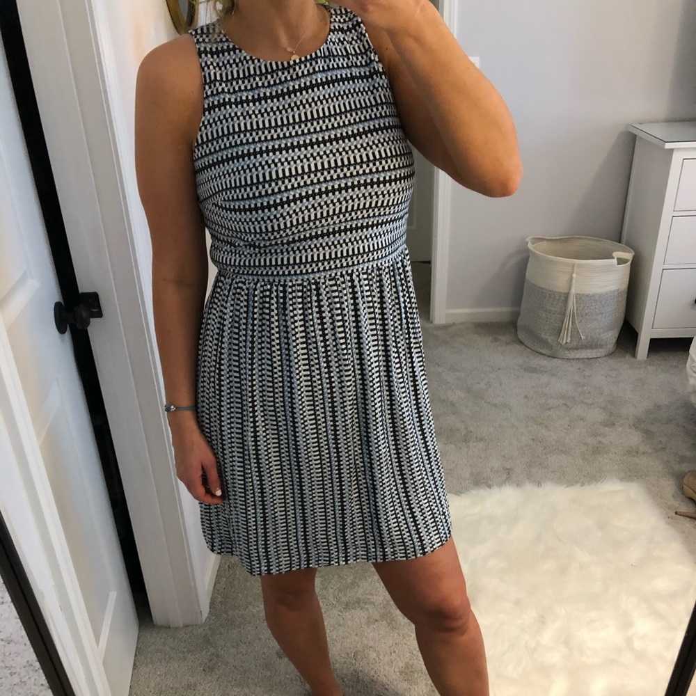 Anne Taylor LOFT anytime dress